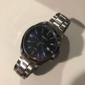 Mens Seiko 40mm Silver Watch